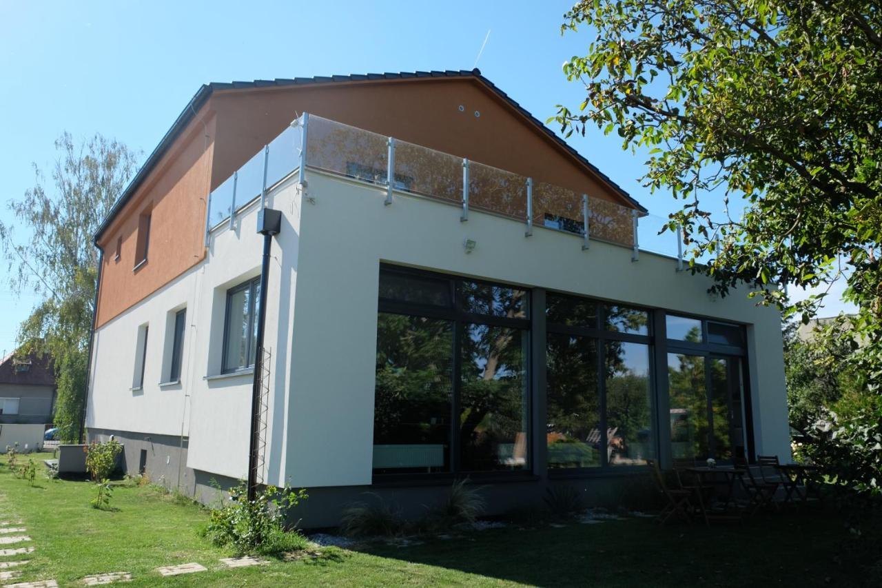 Penzion Pod Brezami** Nyitra Kültér fotó