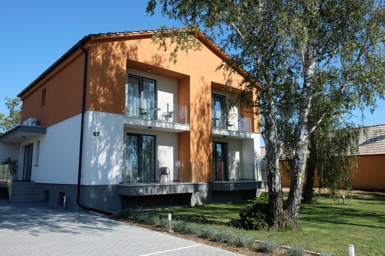 Penzion Pod Brezami** Nyitra Kültér fotó